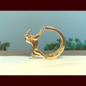 Unique Gold Rocking-horse Ring!